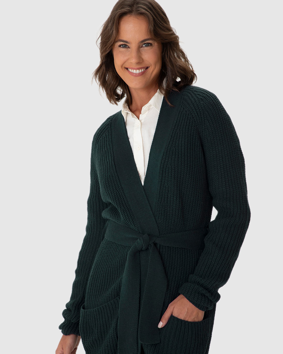 Cardigan Feminino Transpassado Com Cinto Em Tricô - Imagem 18