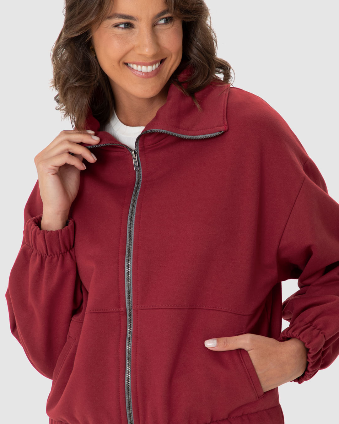Jaqueta Feminina Bomber Gola Diferenciada Em Moletom Flanelado - Imagem 13