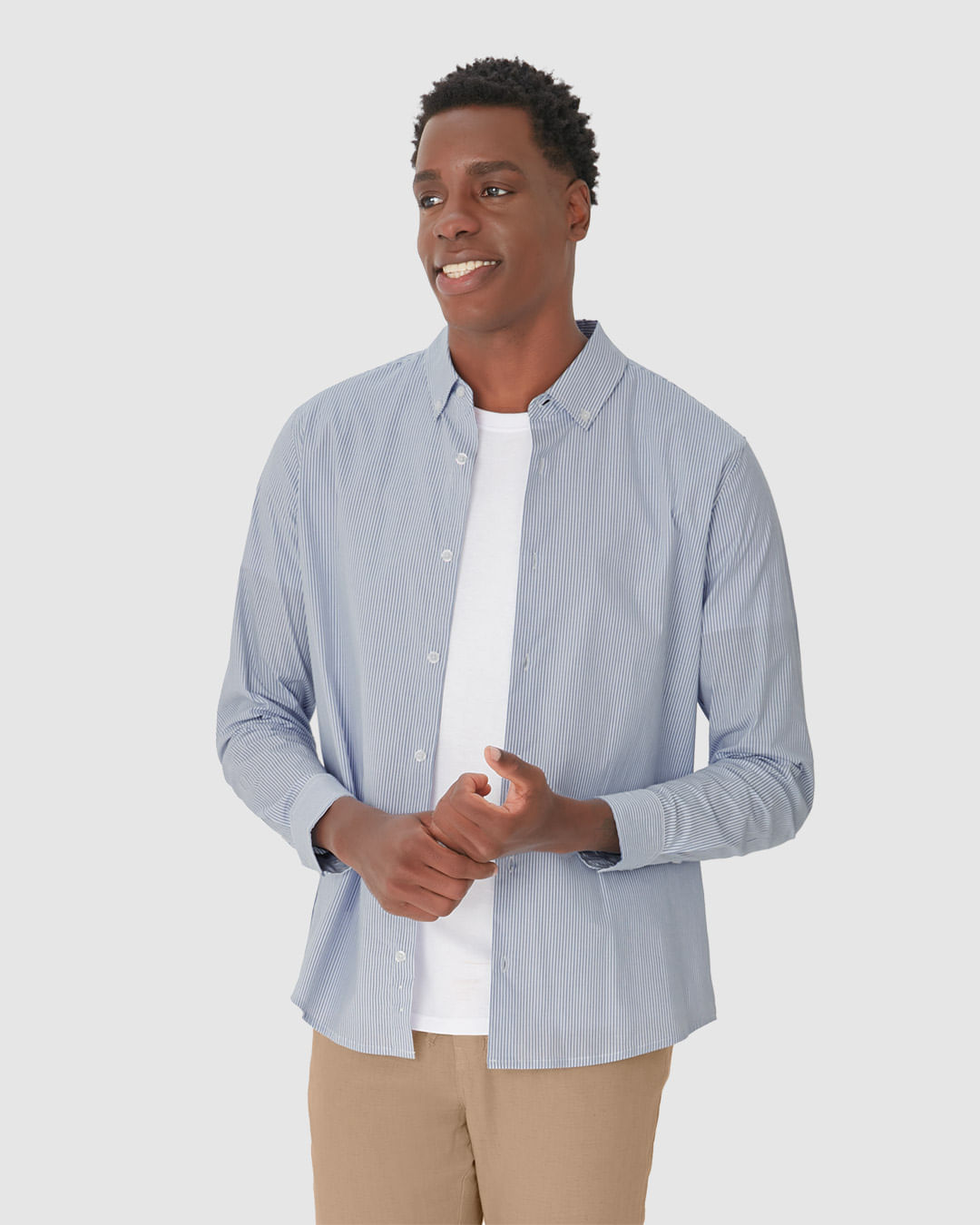 Camisa Masculina Regular Manga Longa Botões Frontais em Tricoline