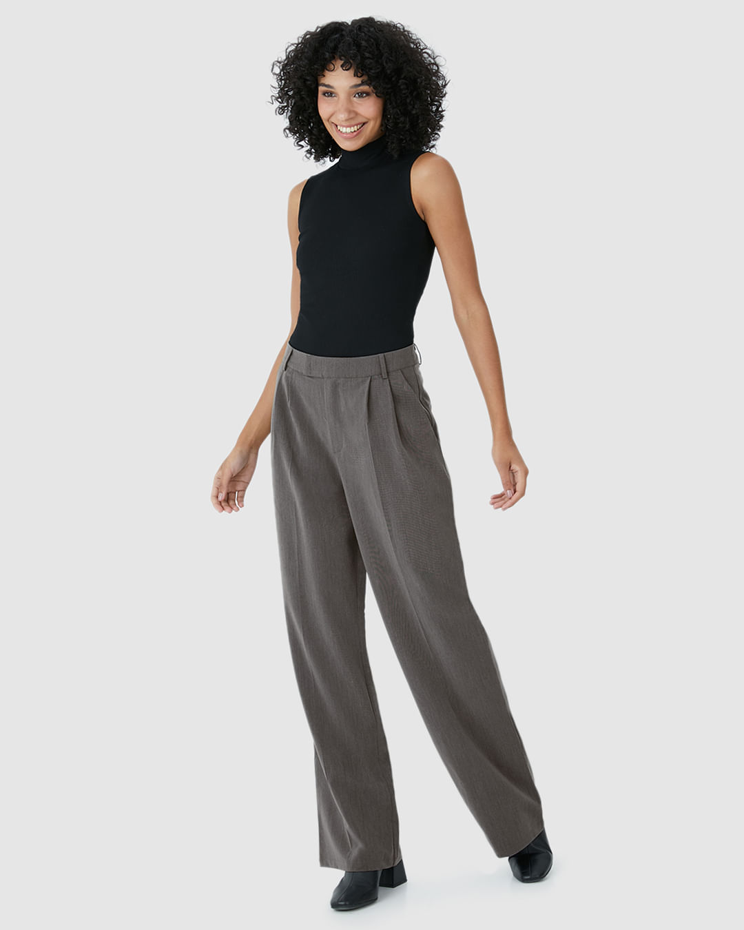 Calça Reta Feminina Bolso Faca Em Tecido Alfaiataria - Imagem 17