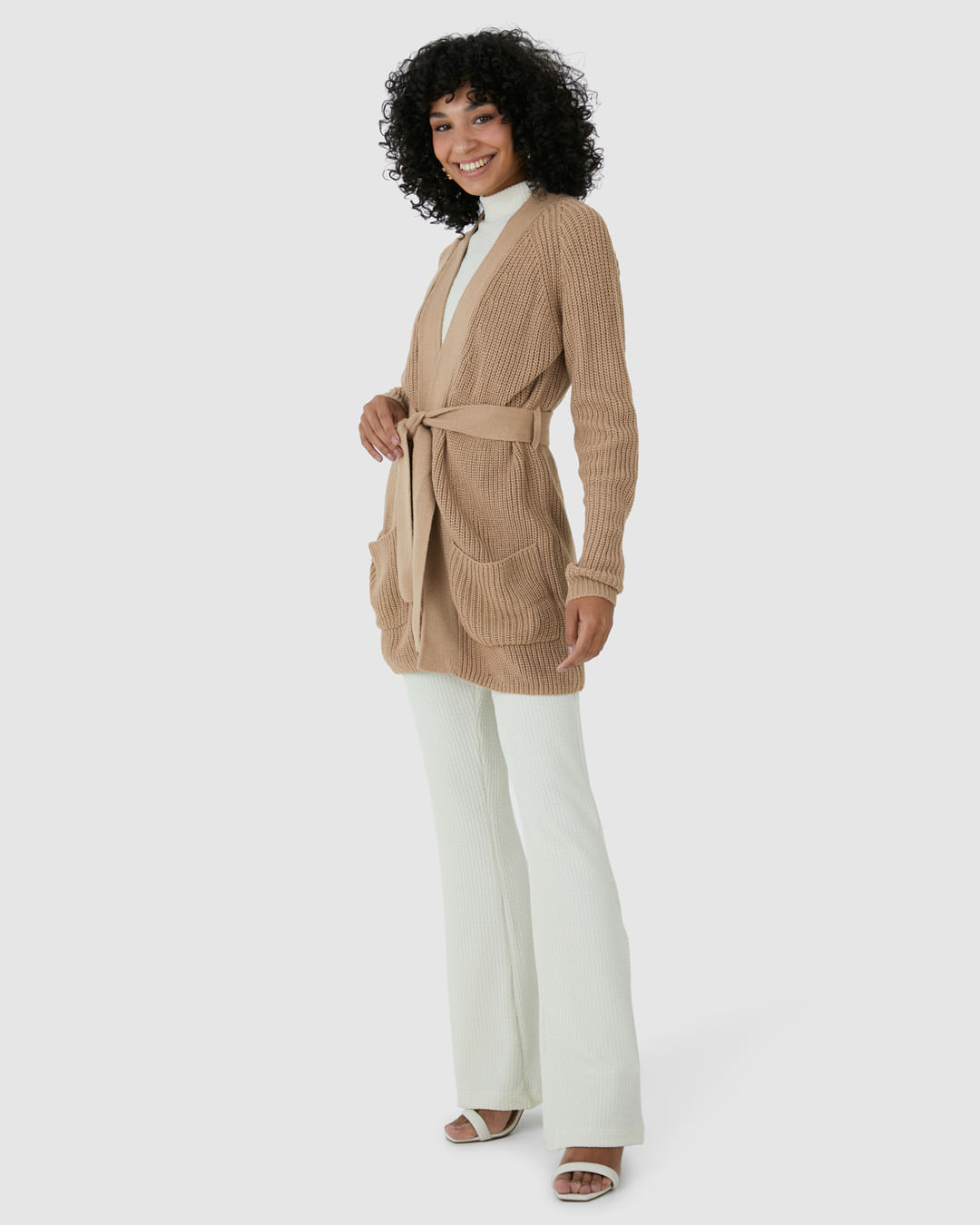 Cardigan Feminino Transpassado Com Cinto Em Tricô - Imagem 7