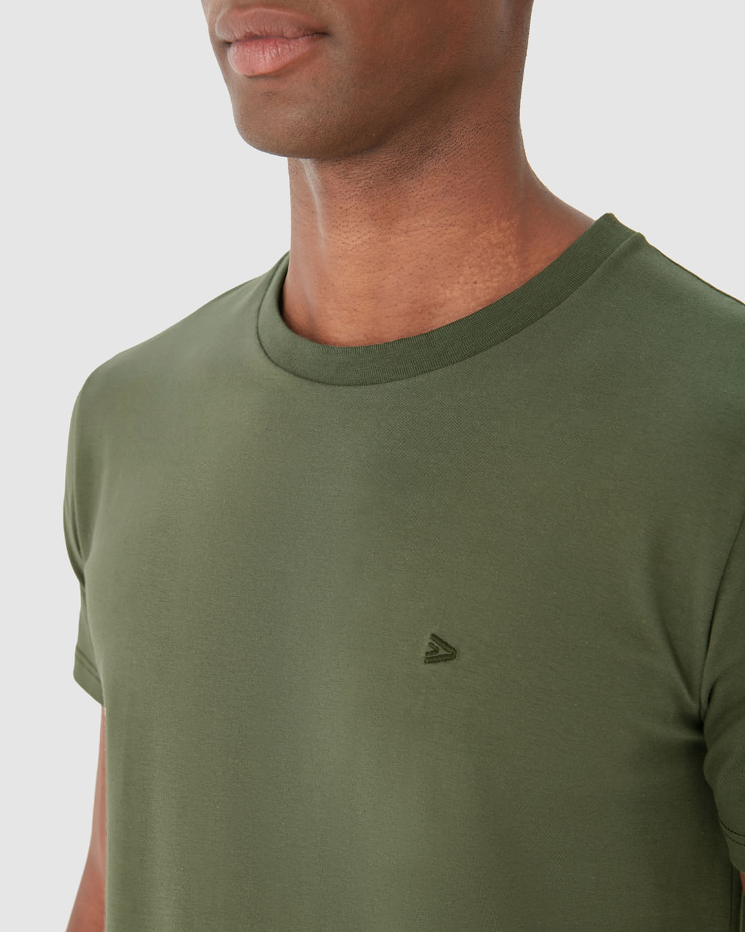 Camiseta Básica Masculina Bordado Peitoral Em Algodão - Imagem 3