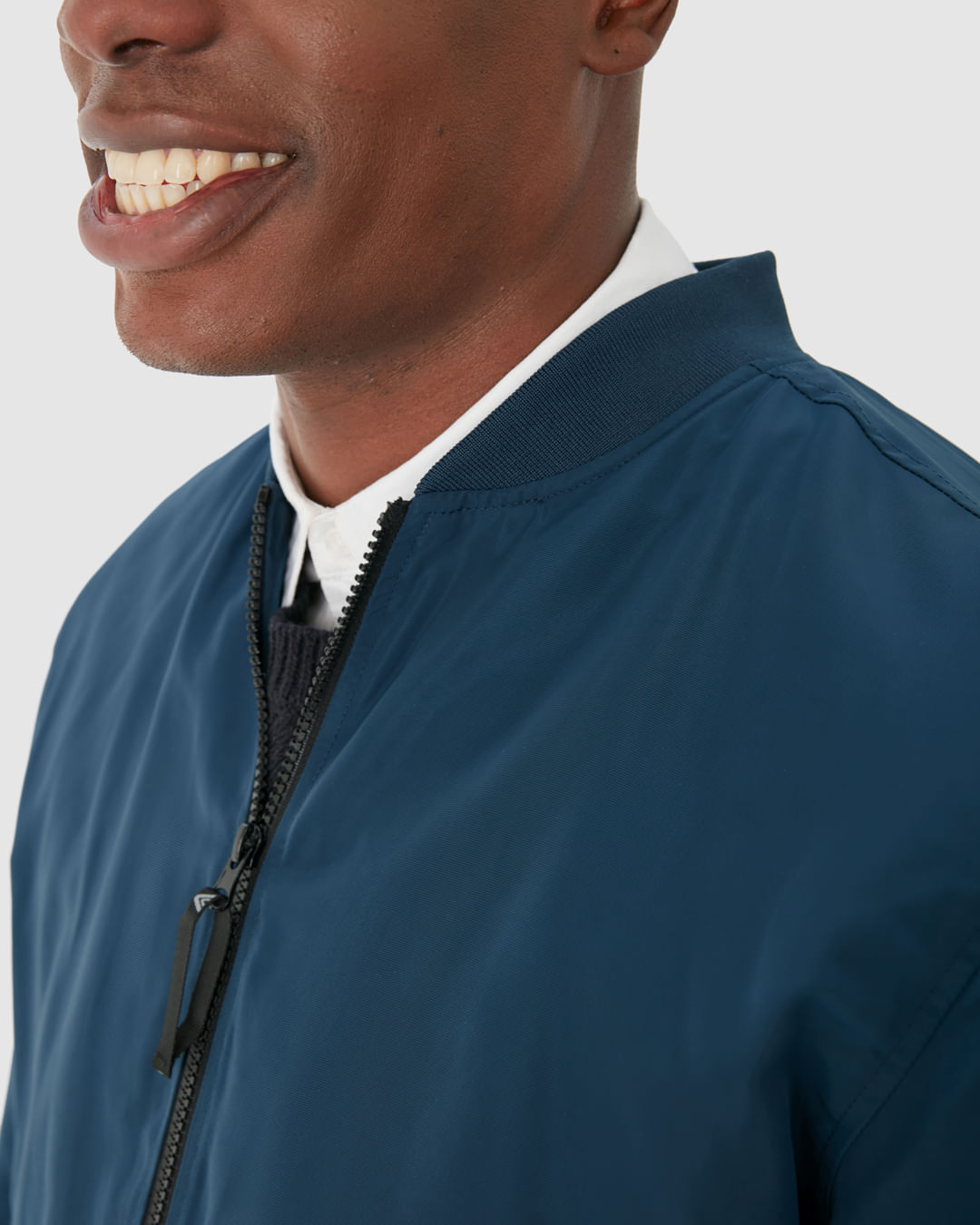 Jaqueta Masculina Bomber Abertura Zíper Em Poliamida - Imagem 3