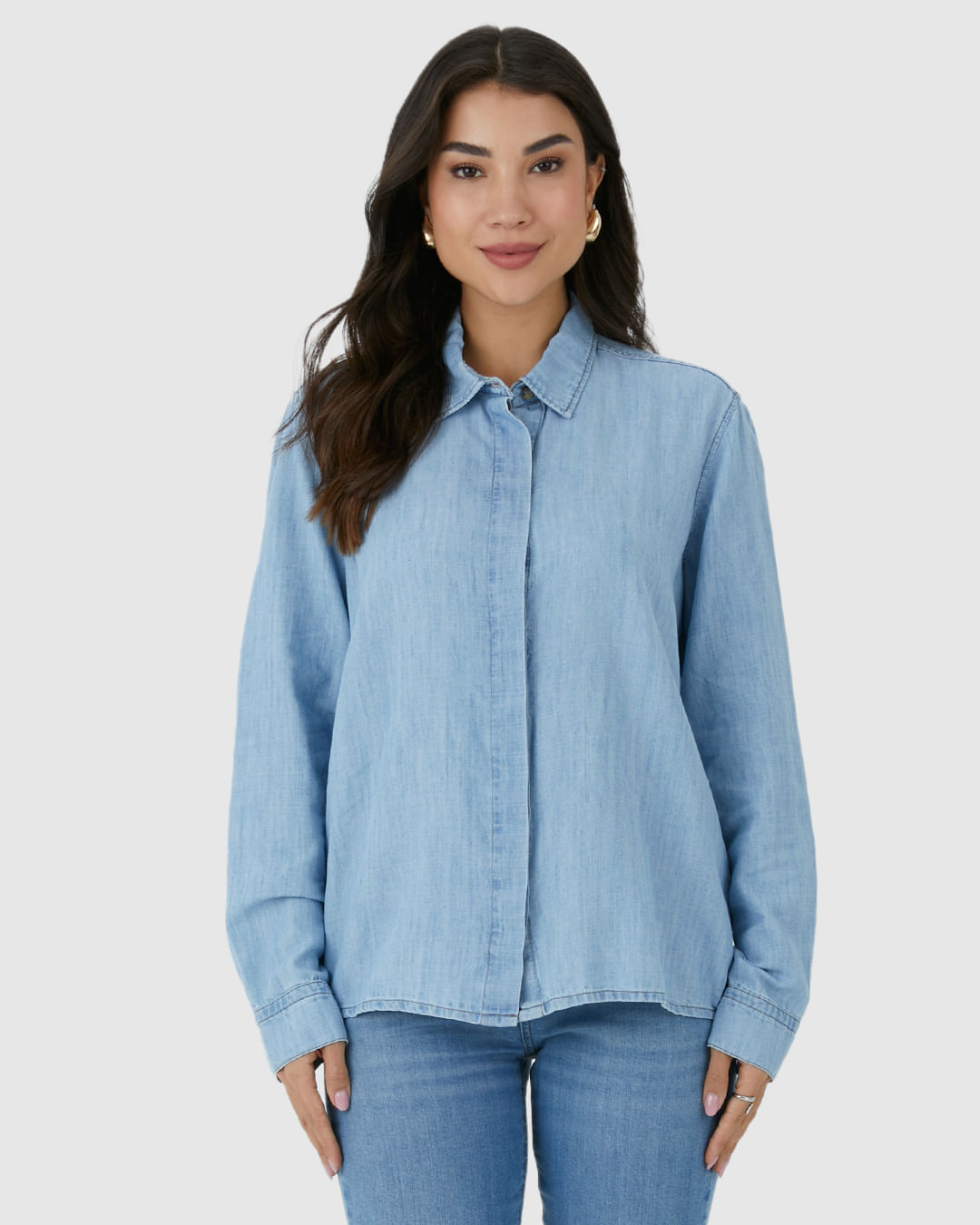 Camisa Feminina Tradicional Abertura Botões Internos Em Jeans Leve - Imagem 9