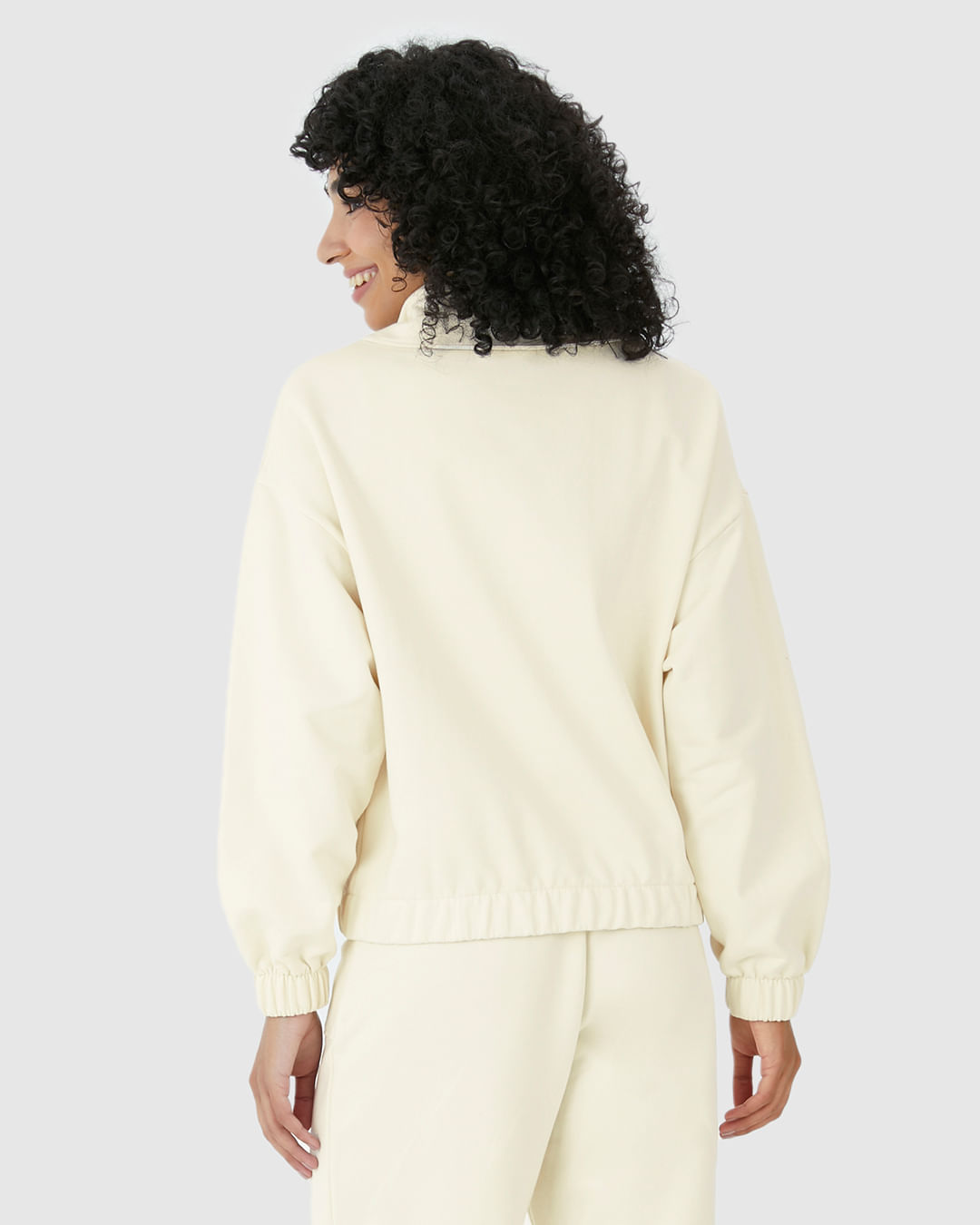 Jaqueta Feminina Bomber Gola Diferenciada Em Moletom Flanelado - Imagem 30