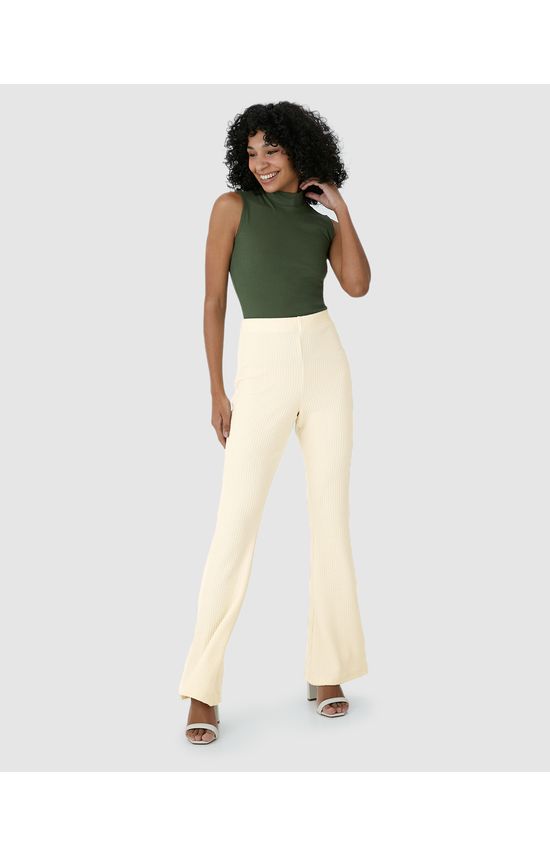 Calça Feminina Bootcut Em Malha Texturizada