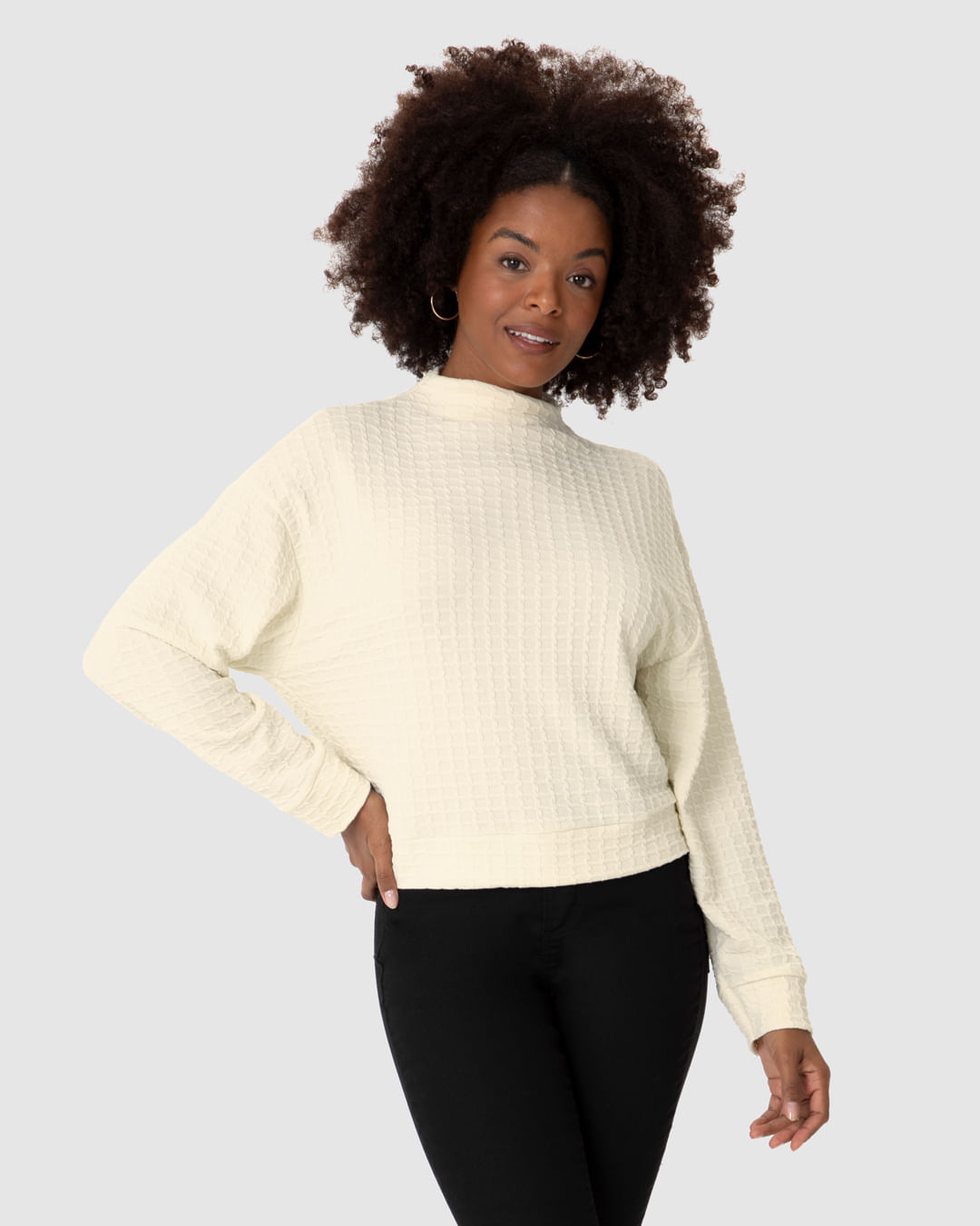 Blusão Amplo Feminino Gola Alta em Jacquard Texturizado