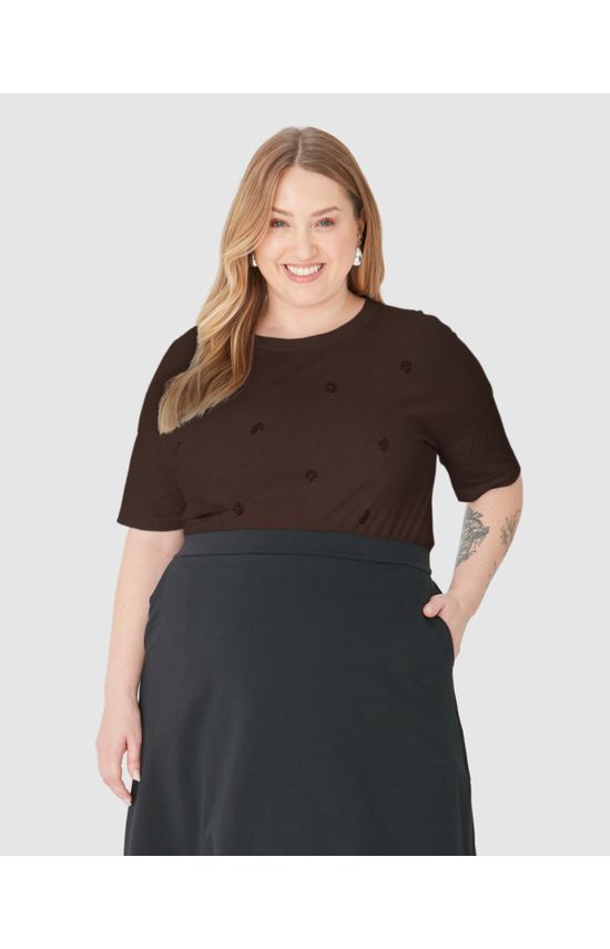 Camiseta Feminina Plus Size Ampla Bordado Frontal Em Algodão