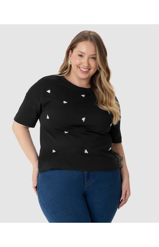 Camiseta Feminina Plus Size Ampla Bordado Frontal Em Algodão