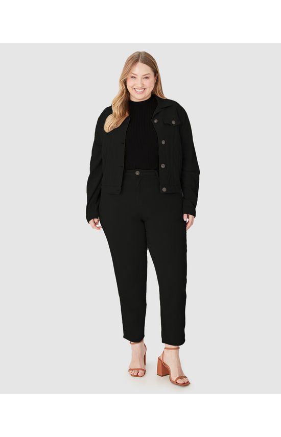 Calça Feminina Plus Size Mom Bolso Funcional Em Sarja Com Elastano