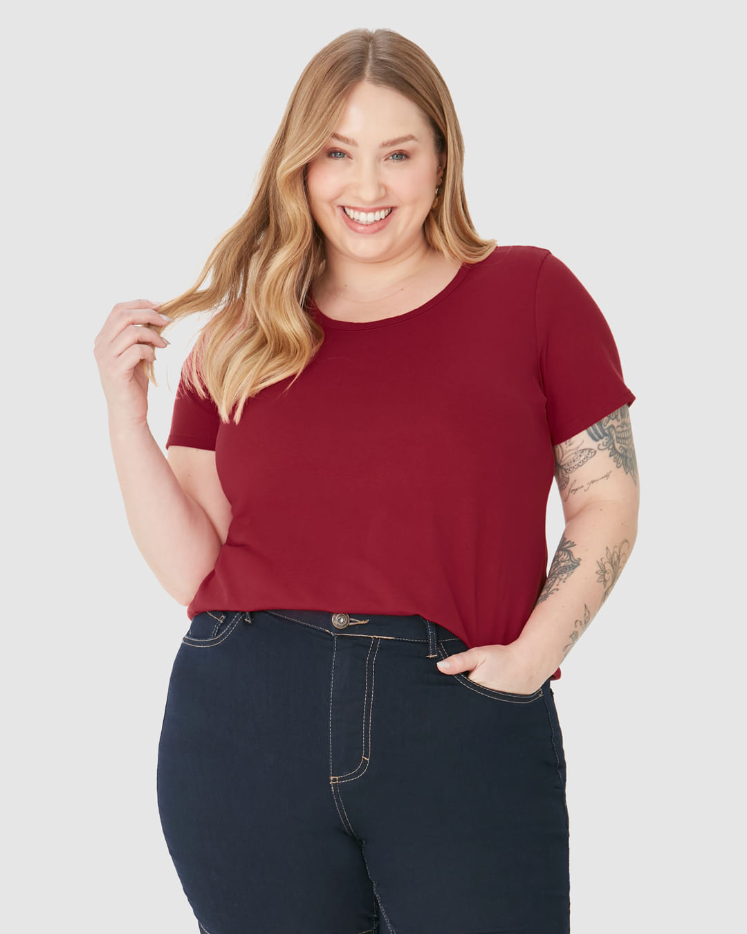 Blusa Básica Feminina Plus Size Decote Redondo Em Algodão - Imagem 6