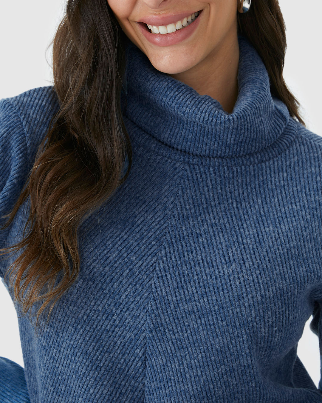 Blusa Ampla Feminina Gola Alta Em Tricô Rajado Flanelado - Imagem 8