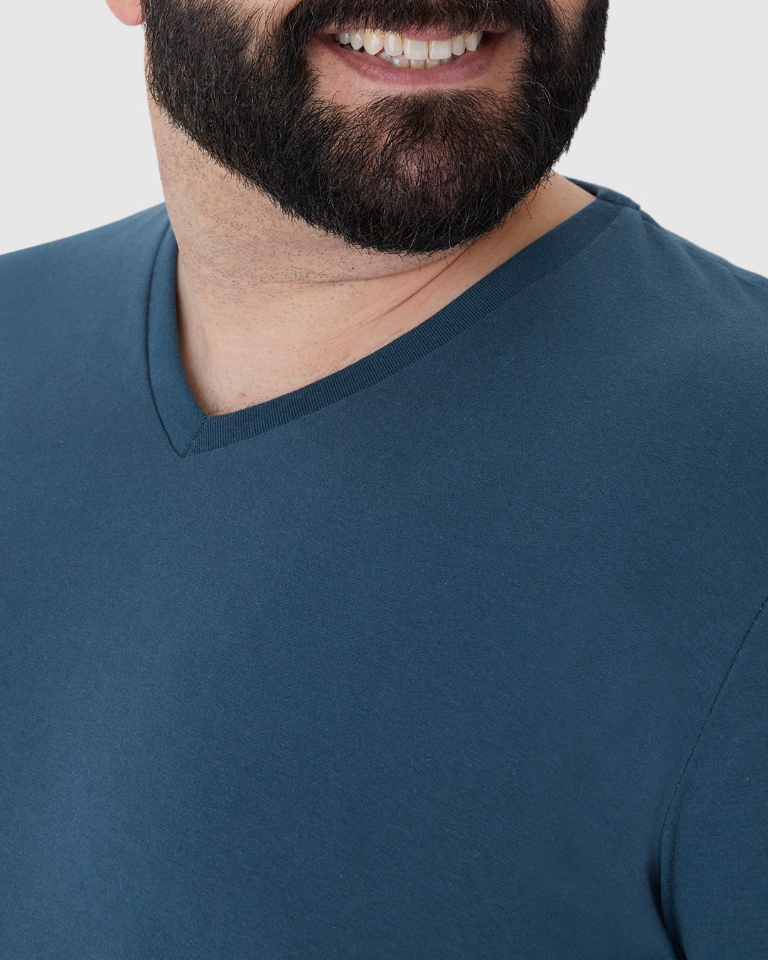 Camiseta Básica Masculina Plus Size Decote V Em Algodão - Imagem 18
