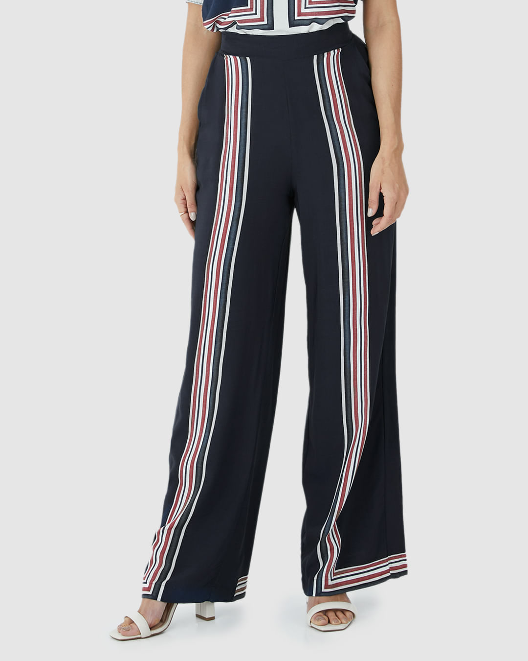 Calça Reta Feminina Com Estampa Em Viscose - Imagem 14