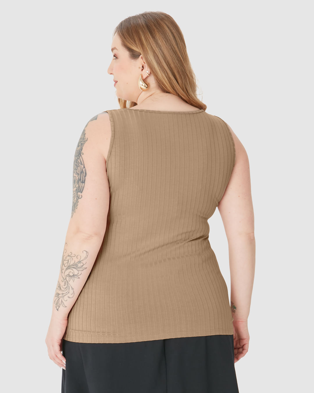 Regata Básica Feminina Plus Size Decote V Em Canelado De Viscose - Imagem 25