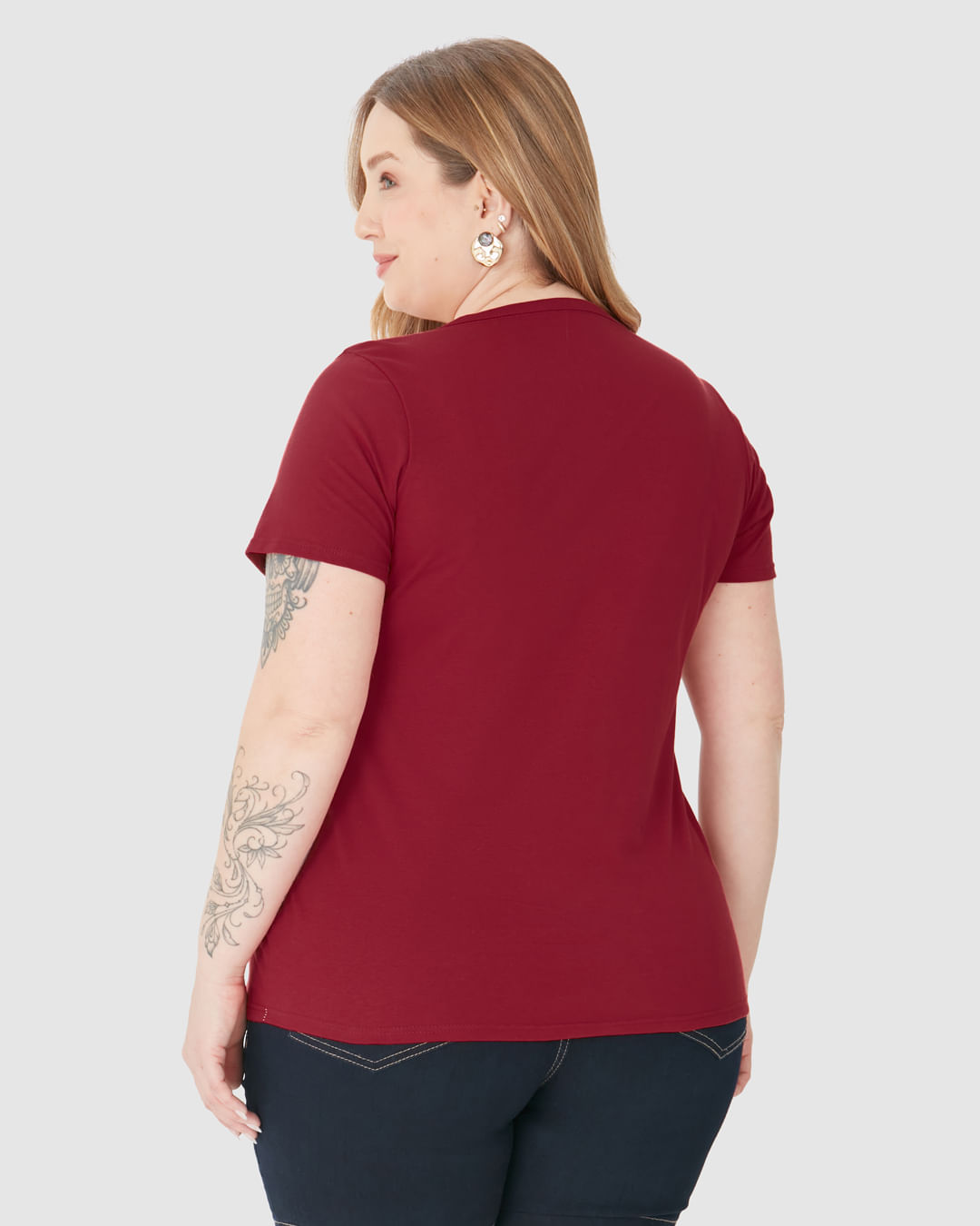 Blusa Básica Feminina Plus Size Decote Redondo Em Algodão - Imagem 10