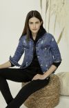 Jaqueta feminina jeans tradicional desfiada Malwee.